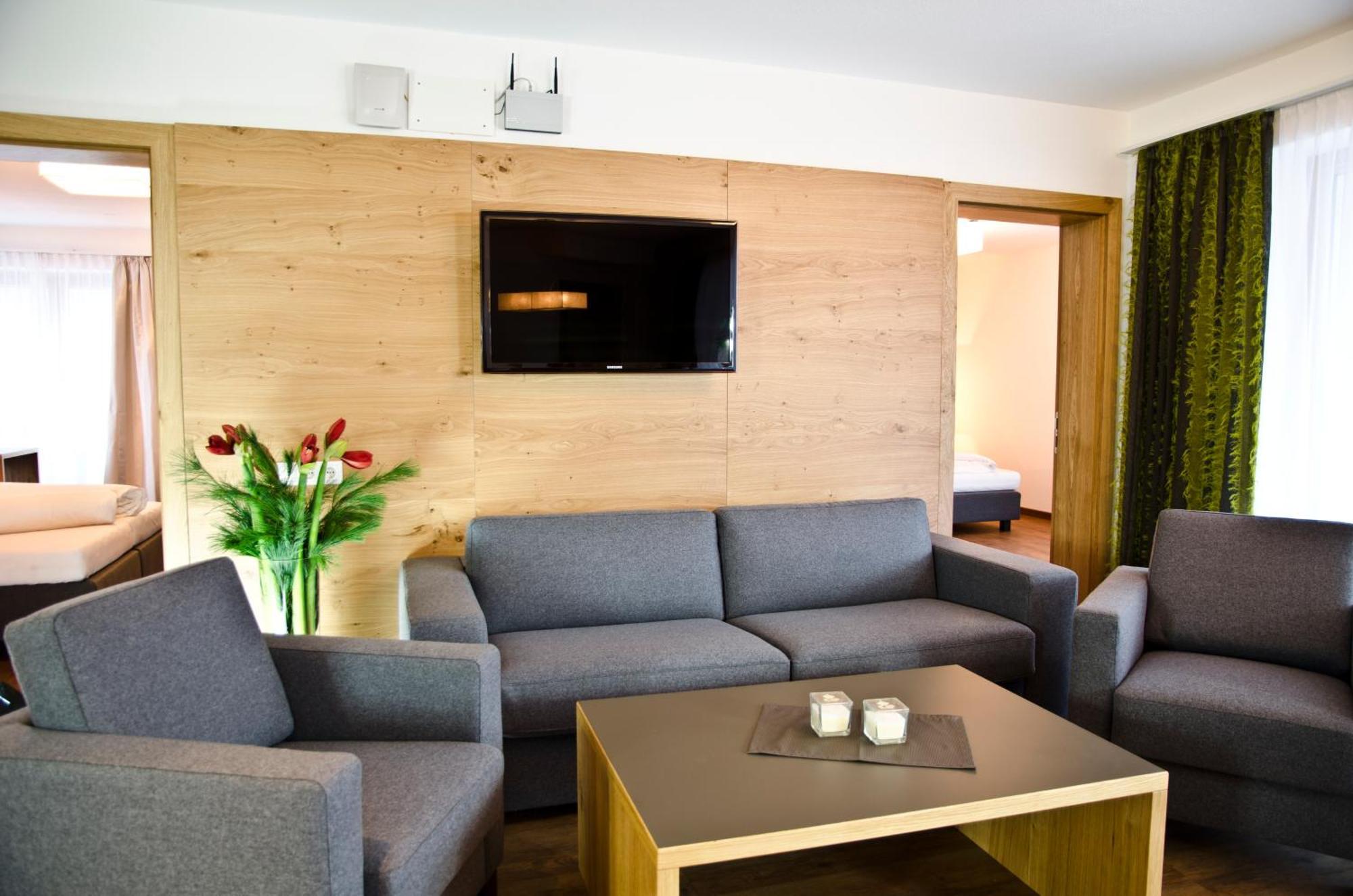 Hotel Garni Alpenland Ischgl Ngoại thất bức ảnh