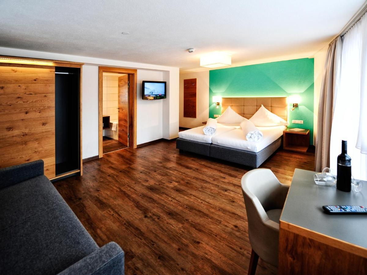 Hotel Garni Alpenland Ischgl Ngoại thất bức ảnh