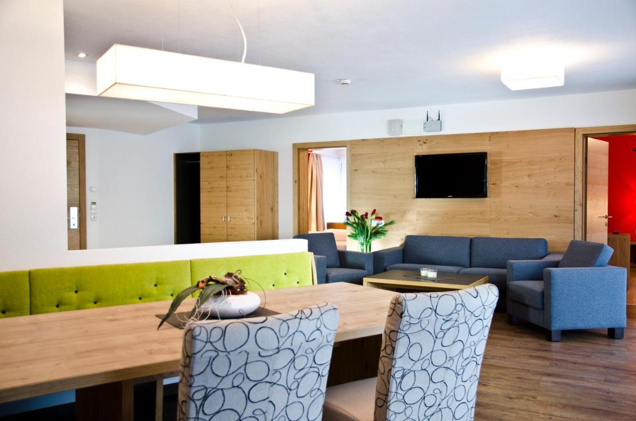 Hotel Garni Alpenland Ischgl Ngoại thất bức ảnh
