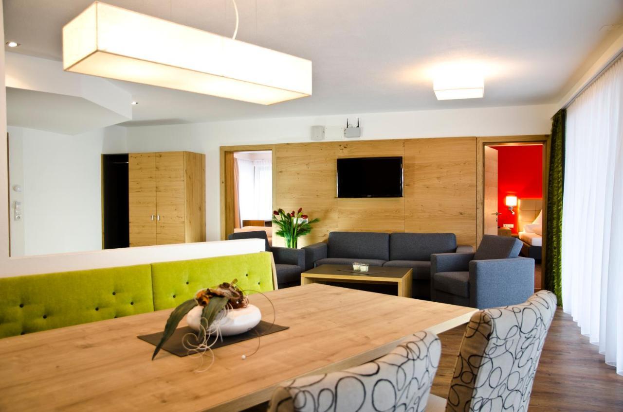 Hotel Garni Alpenland Ischgl Ngoại thất bức ảnh